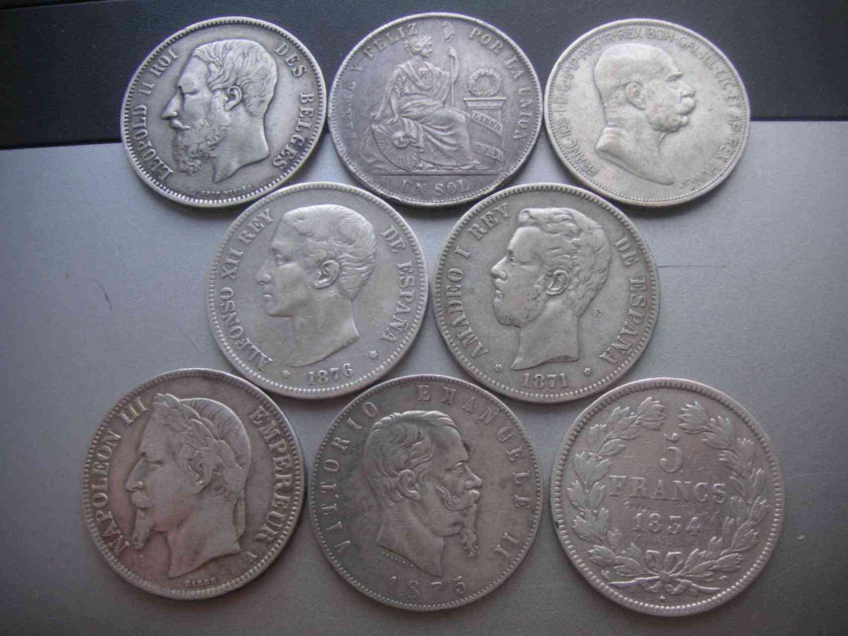 Дешевые серебряные монеты