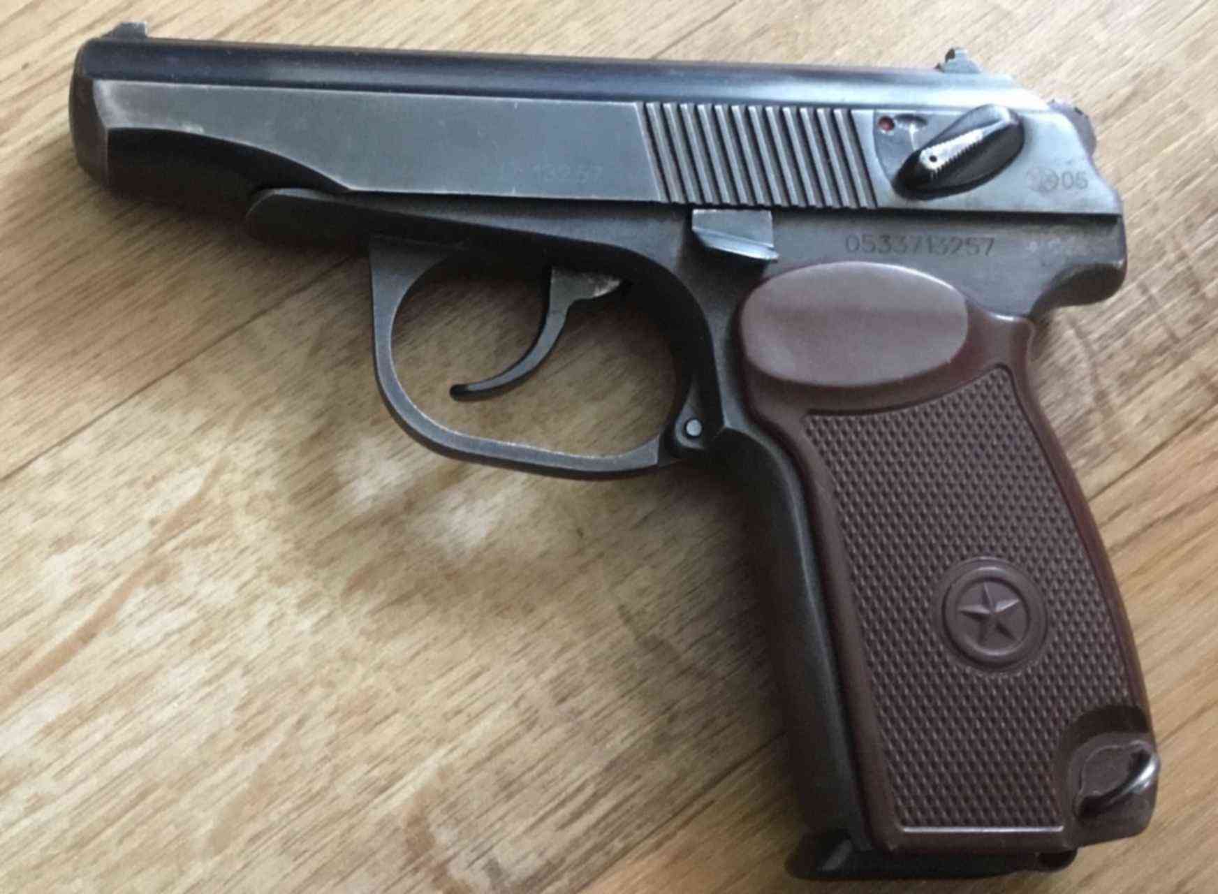 Иж-79-9т фото. Иж-79-9т 9 мм. Иж 79 9. Иж 9 9т. Иж 79 9.