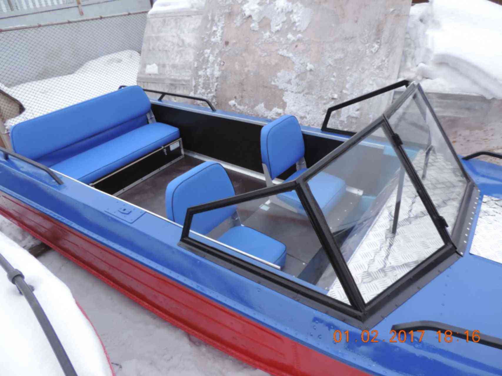 Сиденье на лодку Казанка 5 м 4
