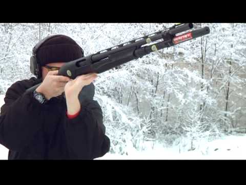 Мэтт разрушительное ранчо. Дробовик стрельба. Видео где мужик заряжает дробовик. Перезаряжает ружье. Стрельба с одной руки.