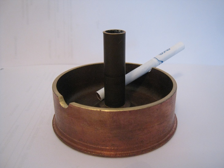 Пепельница из 120 гильзы. Пепельница из гильзы 152. Пепельница из гильзы 76 мм. Пепельница из гильзы. Пепельницы из латунных гильз.