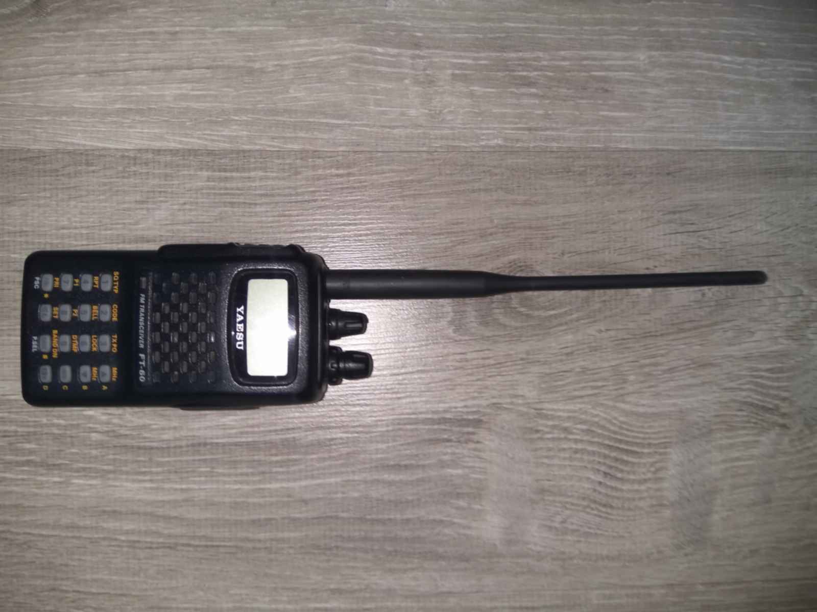 Yaesu ft 60r