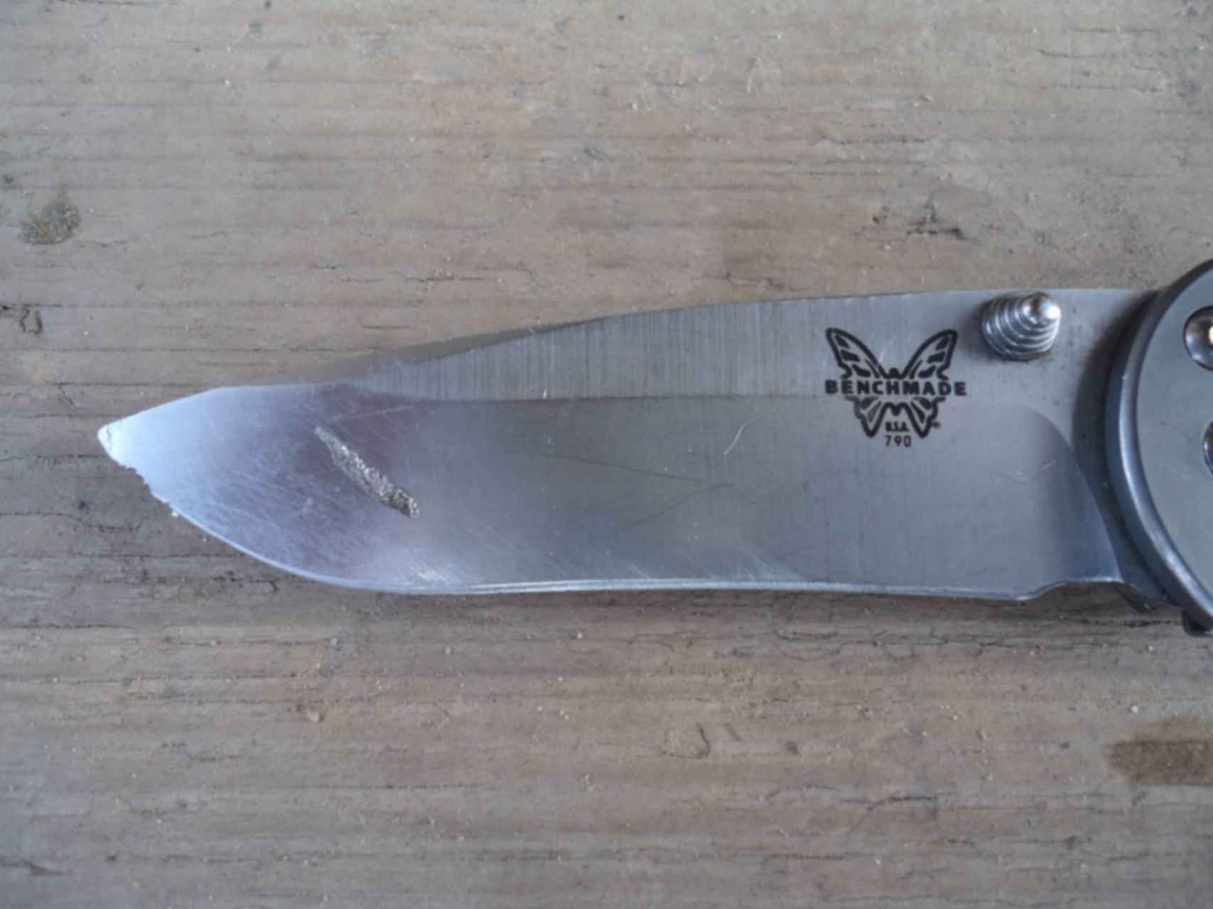 Ножи со 2. Benchmade 570. Нож Юг 2. 2х лезвийный нож. Моро нож 2.0.