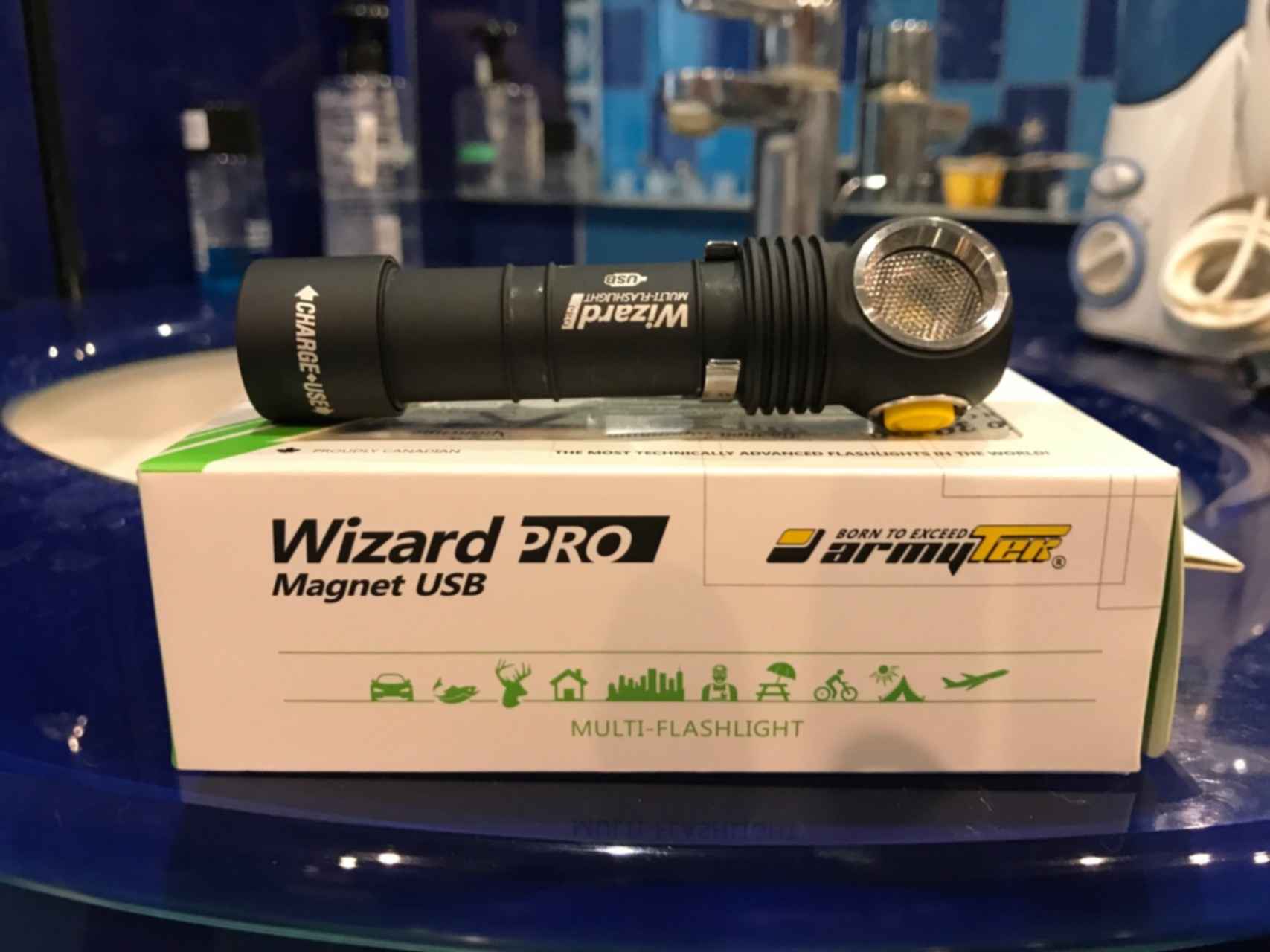 Фонарик визард. Фонарь Армитек Визард про Multi Flashlight. Armytek Wizard 3. Армитек Визард с2 про. Армитек Визард режимы.