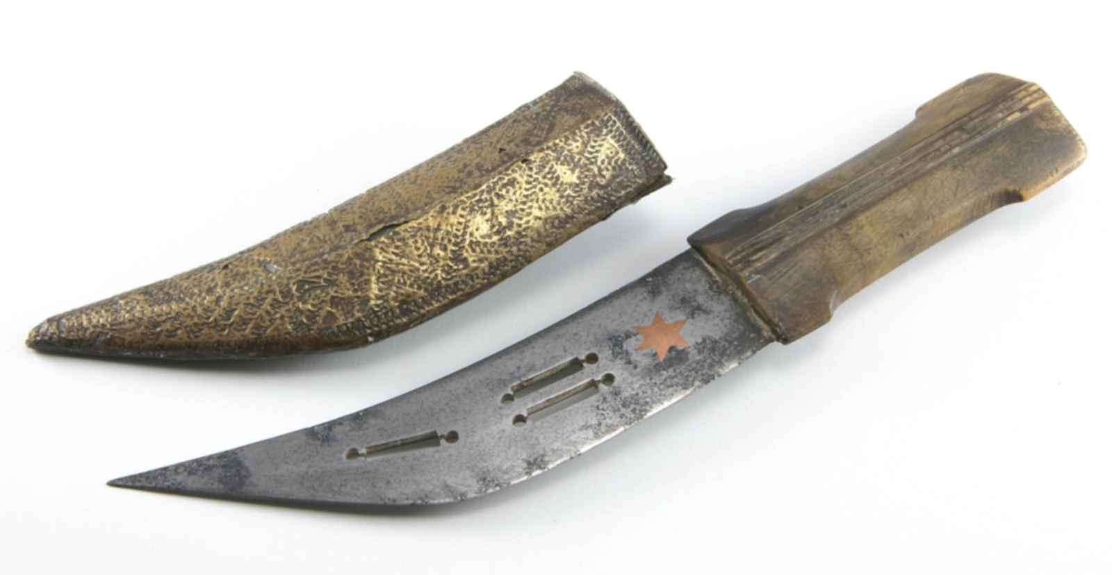 Самые древние ножи. Старинные ножи. Древние ножи. Старый нож. Старинный кинжал.