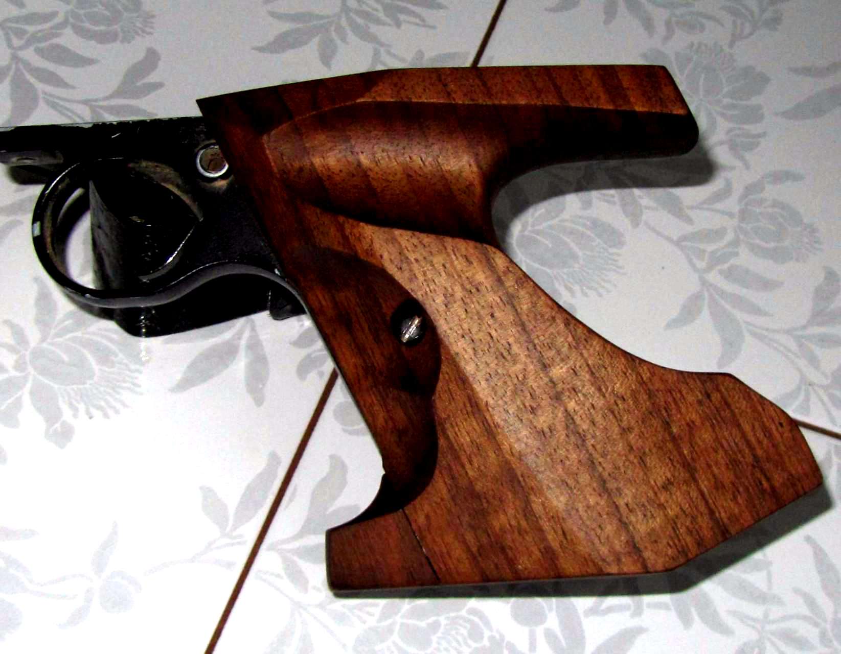 Crosman Augusta Р»СѓРє