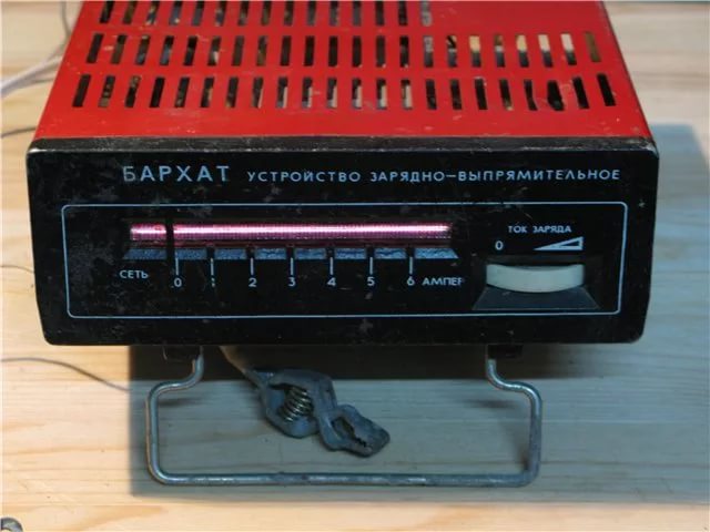 Зарядно выпрямительное. Выпрямитель уз-п-12-6,3-ухл3,1 бархат. Уз п 12 6.3 УХЛ 3.1 бархат -электросхема. Советский зарядник для АКБ 1965 года. Зарядно выпрямительное бархат.