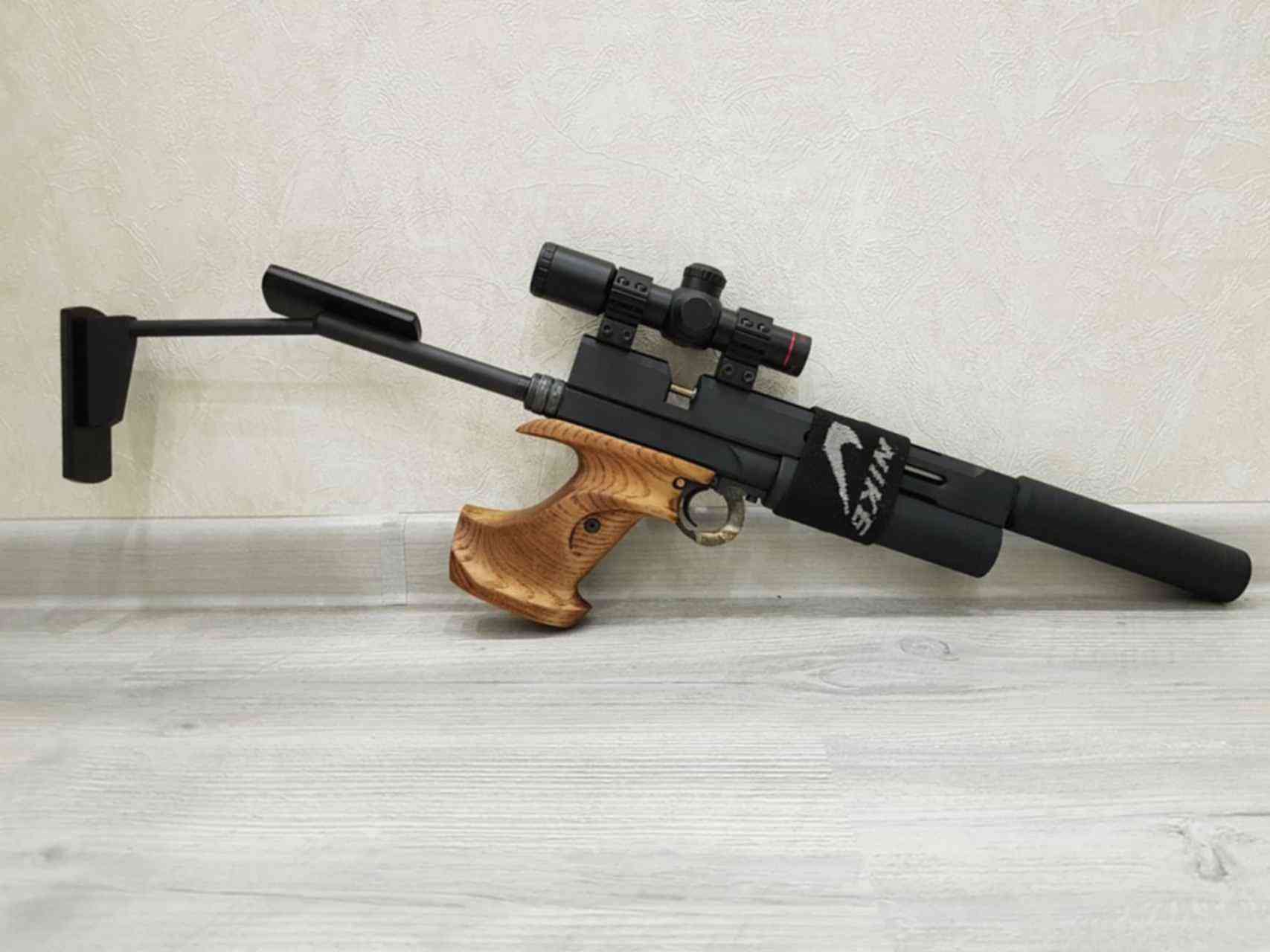 Вакансии пневматика. 35. Dobermann crosman d. Доберман с пистолетом. Крыса с пистолетом.