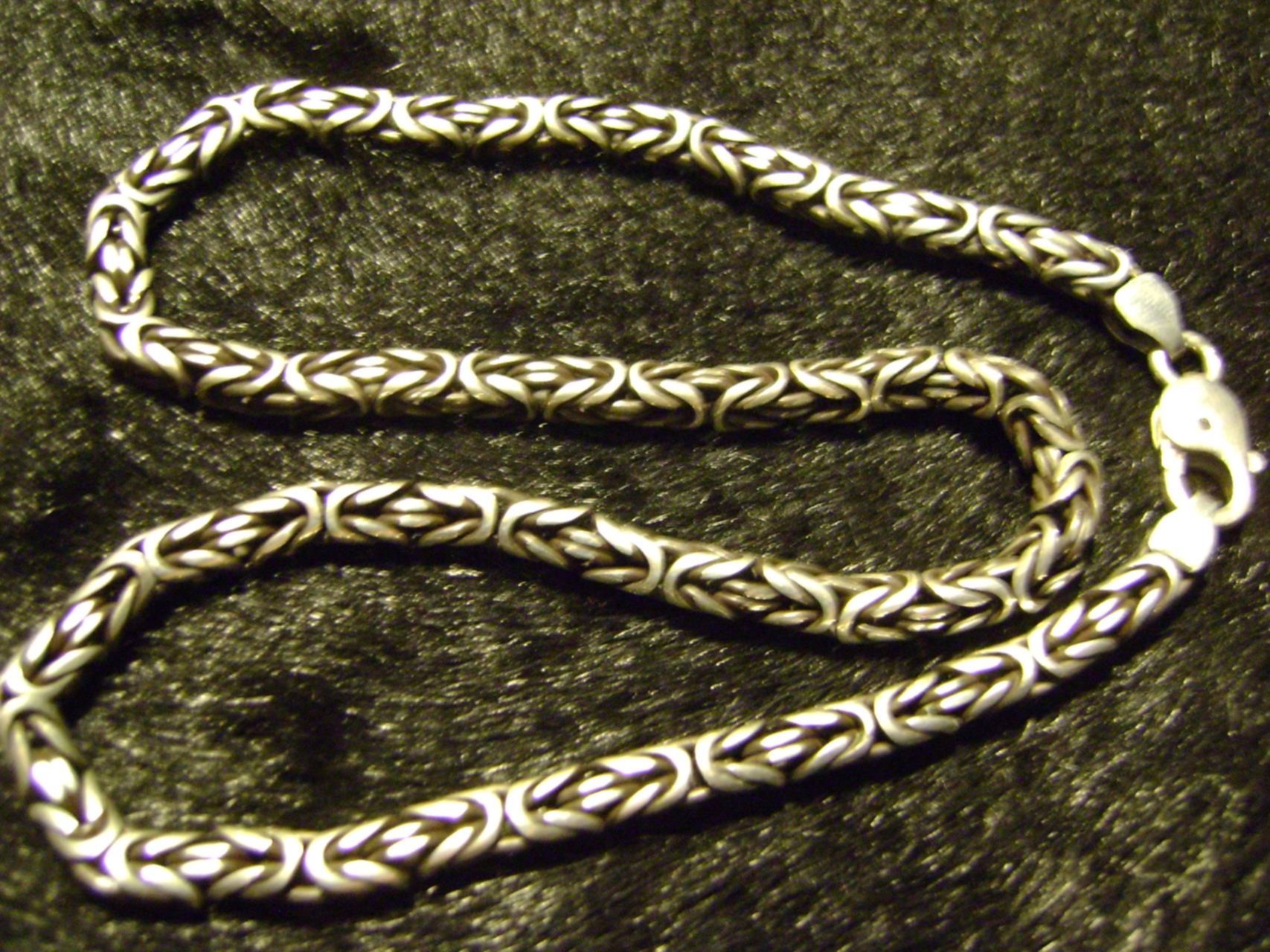 Византийское плетение золотой цепочки