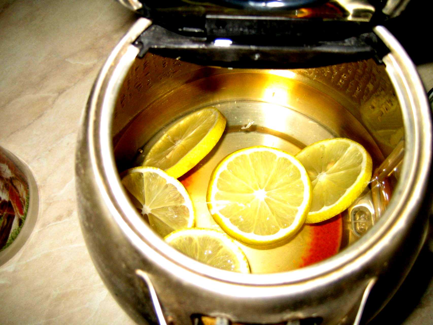 Как отмыть чайник от накипи лимонной кислотой