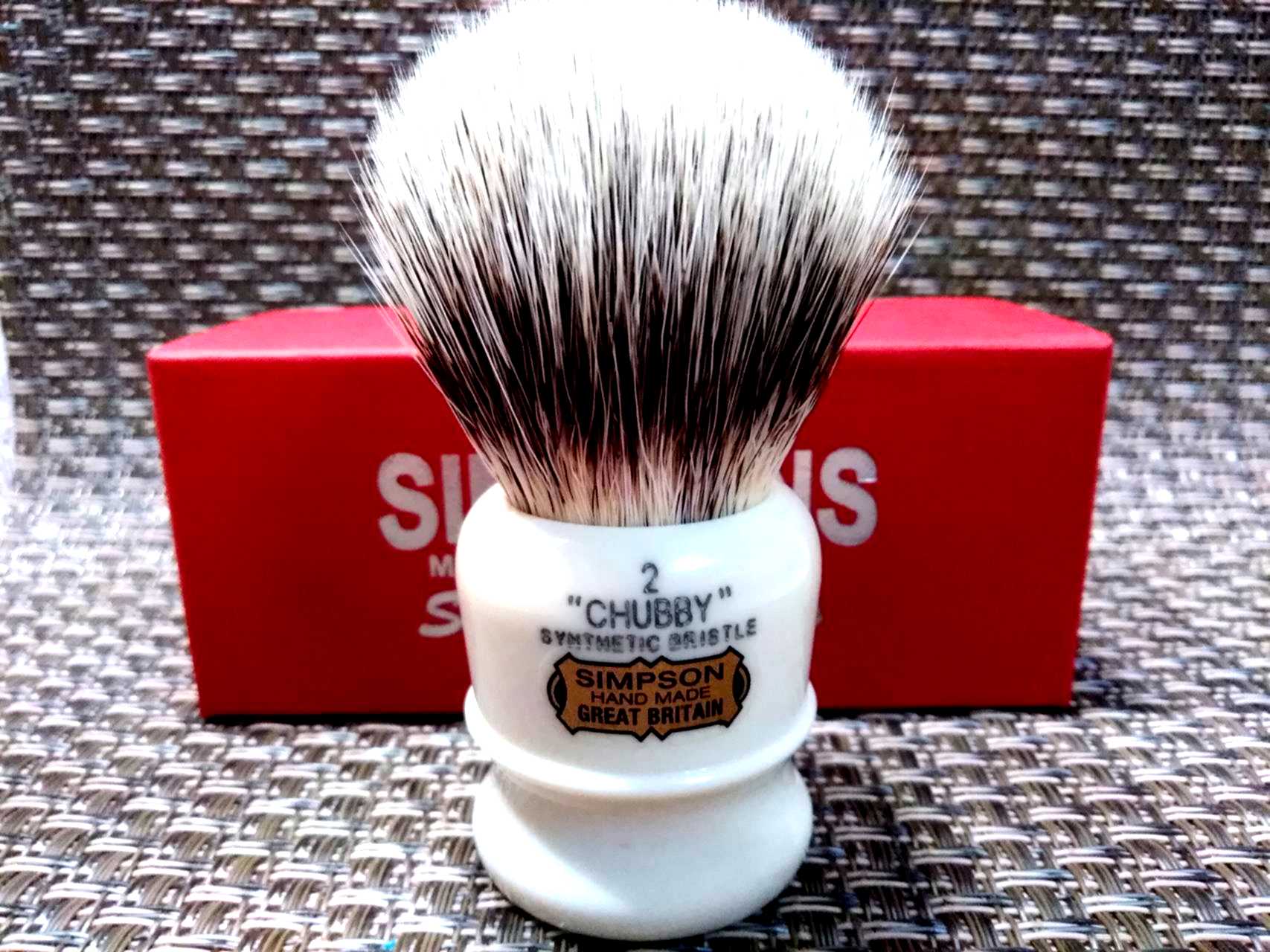 Помазок жаргон. Simpsons chubby 2 Synthetic Badger. Помазок Simpsons. Помазок Trafalgar t2. Помазок Yaqi.