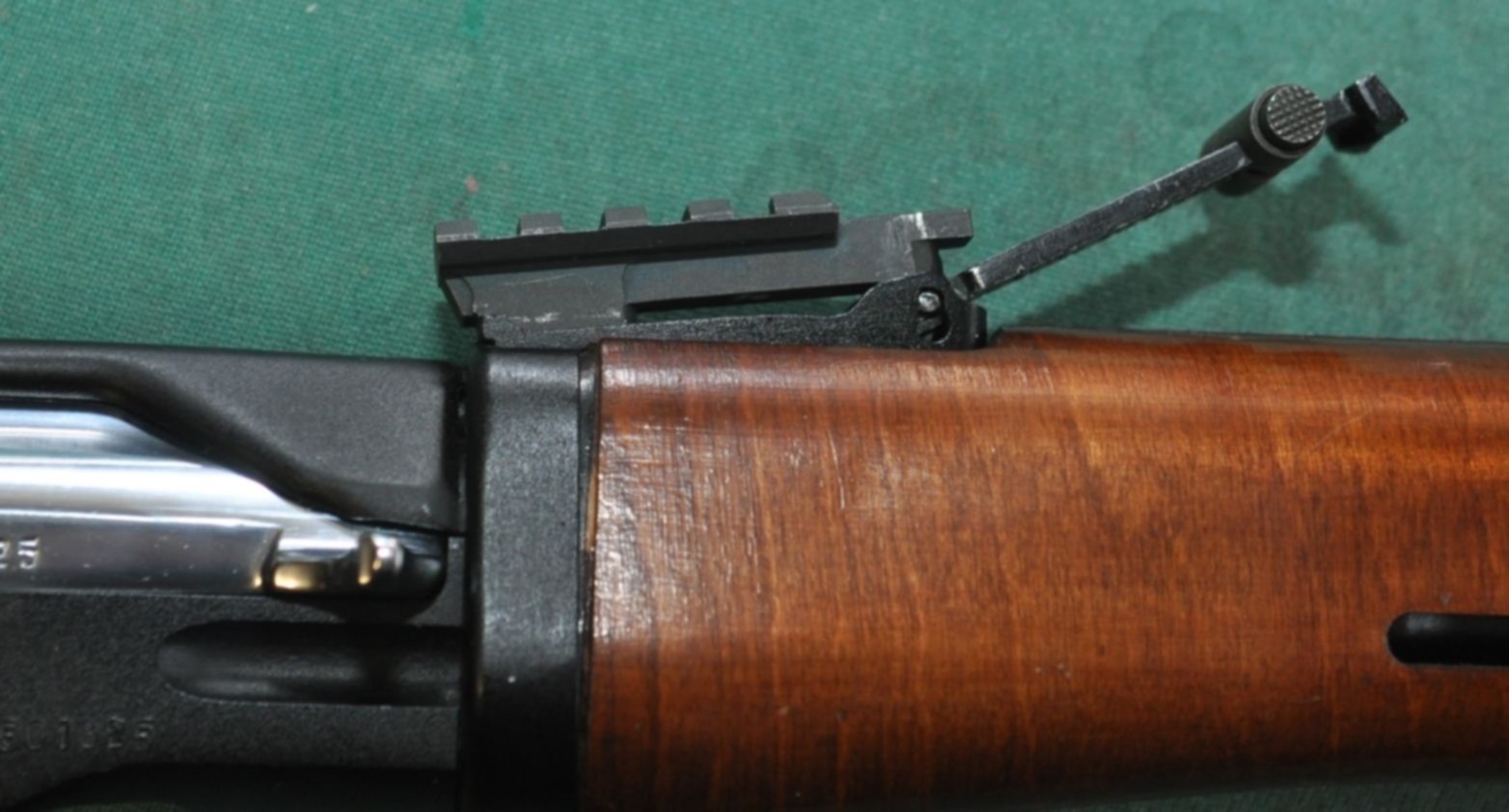 Планка для похудения живота. Как установить планку. Как установить планку. Планка пикатини на соболь. Финишная планка для сайдинга монтаж.