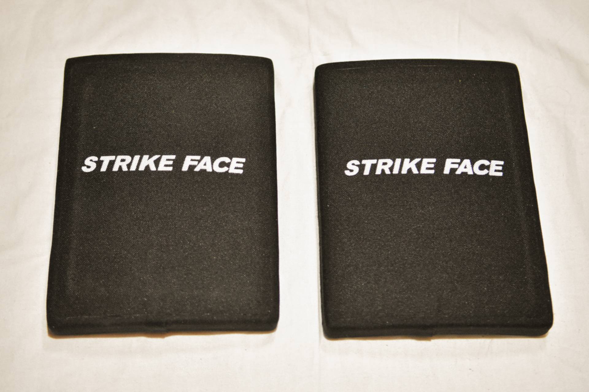 Плиты страйк фейс. Плиты для бронежилета strike face. Керамические плиты strike face. Керамические пластины для бронежилетов. Бронеплита esapi.