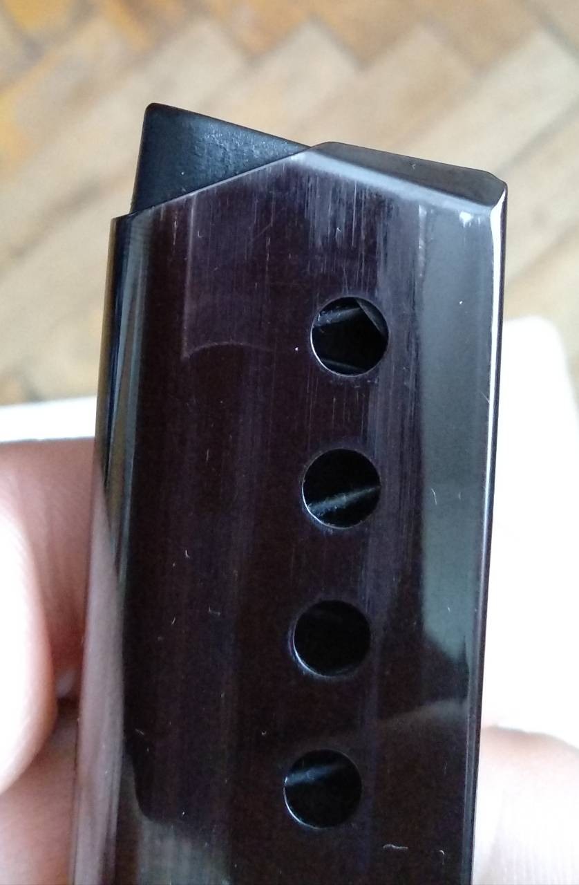 Wasp r 9 мм. Wasp r накладки рукоятки. Wasp магазин. Wasp магазин. Магазин wasp r.