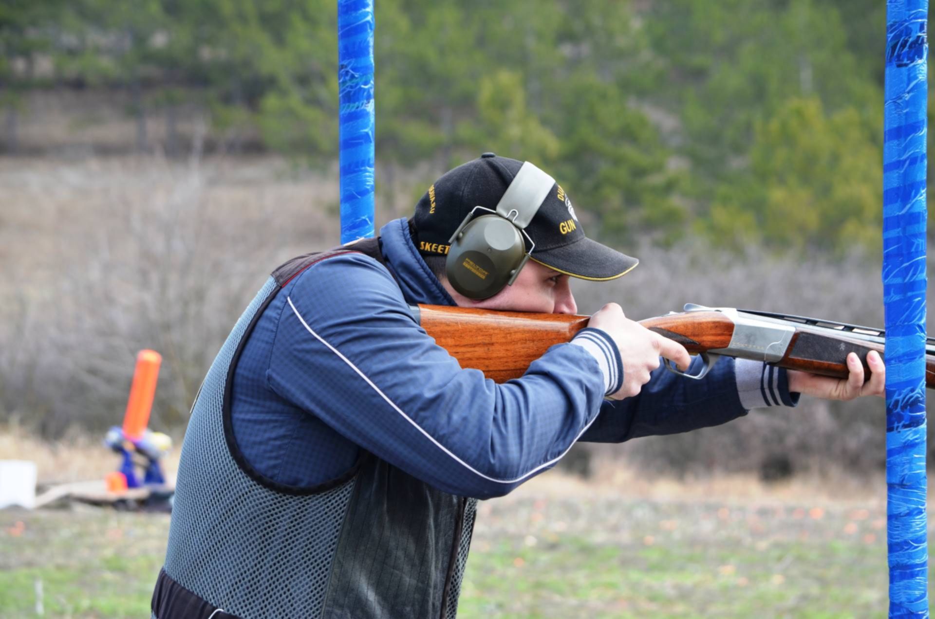 стрельбище росгвардии. стреляют в крыму 25 февраля. стрелковый спорт. стрельба в крыму. стрелковый спорт.