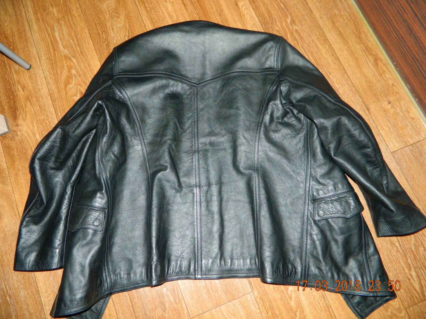 Куплю кожаную куртку б у. Кожаная куртка милиции. Куртка полиции кожзам. Кожаная куртка милиции 2000 года. Старая большая кожаная куртка.