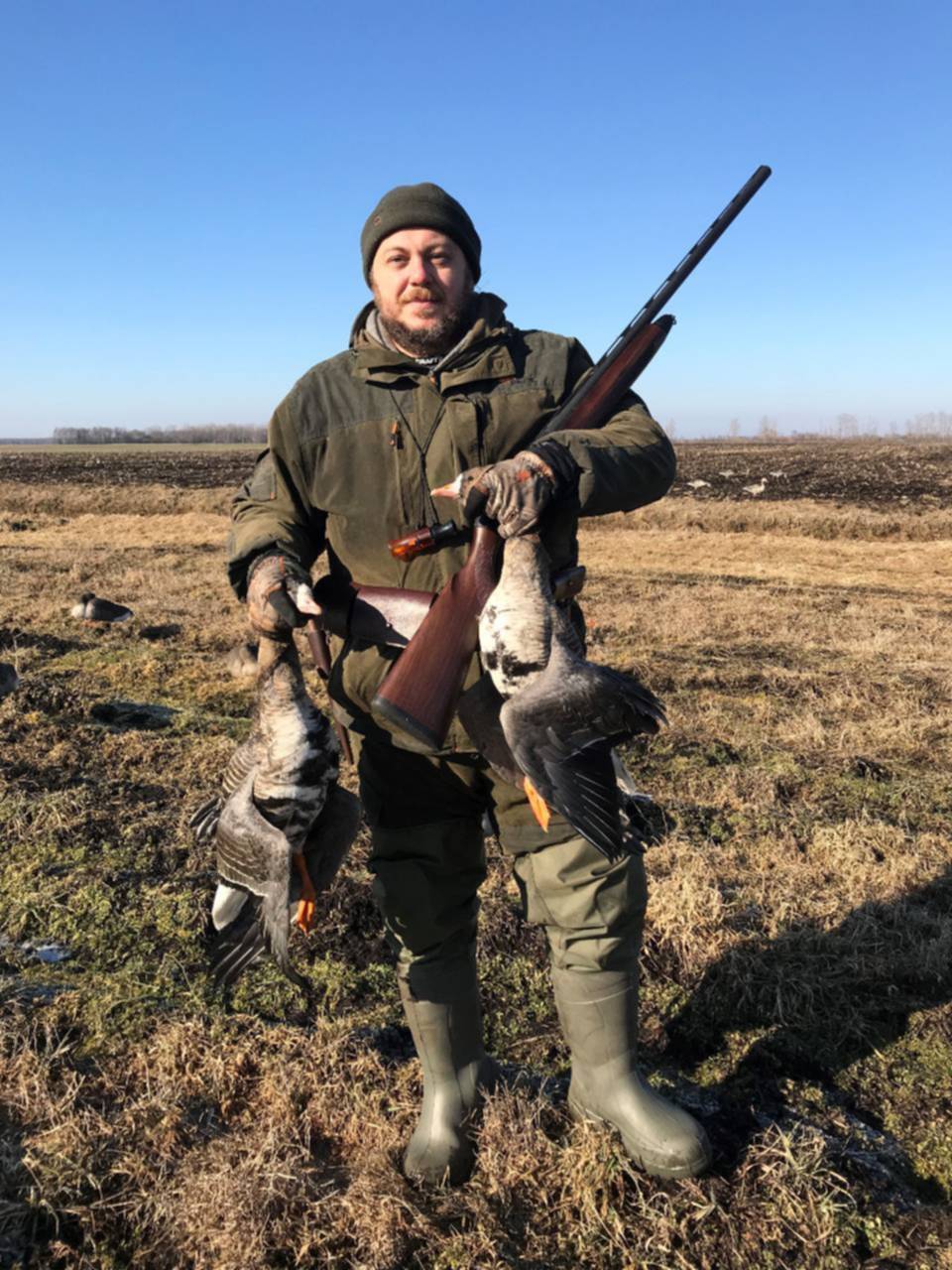 Провожу охоту. Охота на гуся в архангельской области фанат гусятник. Охотник фото. Организую охоту на гуся на болотах архангельской области. Провожу охоту.