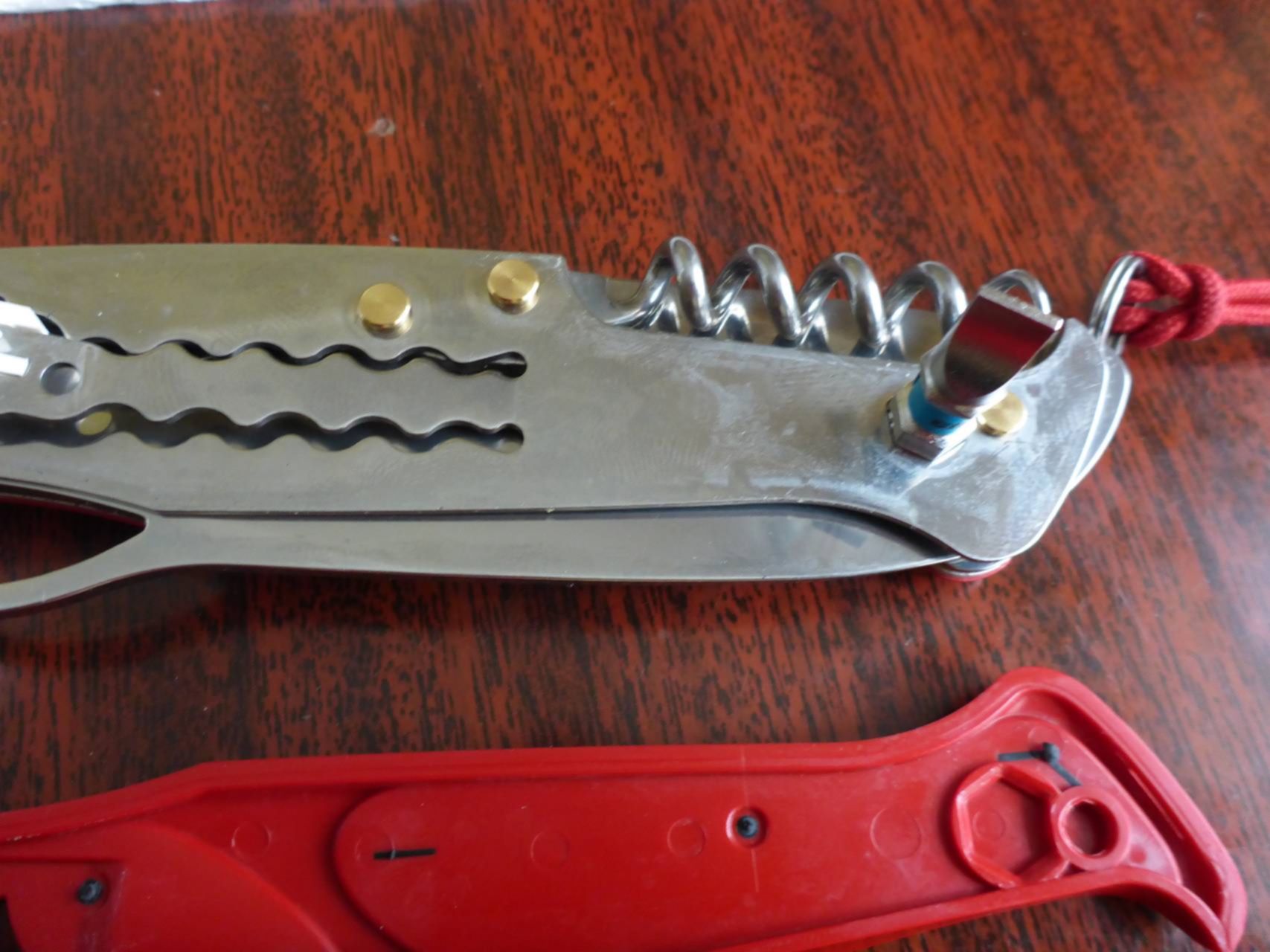 Victorinox как снять накладки