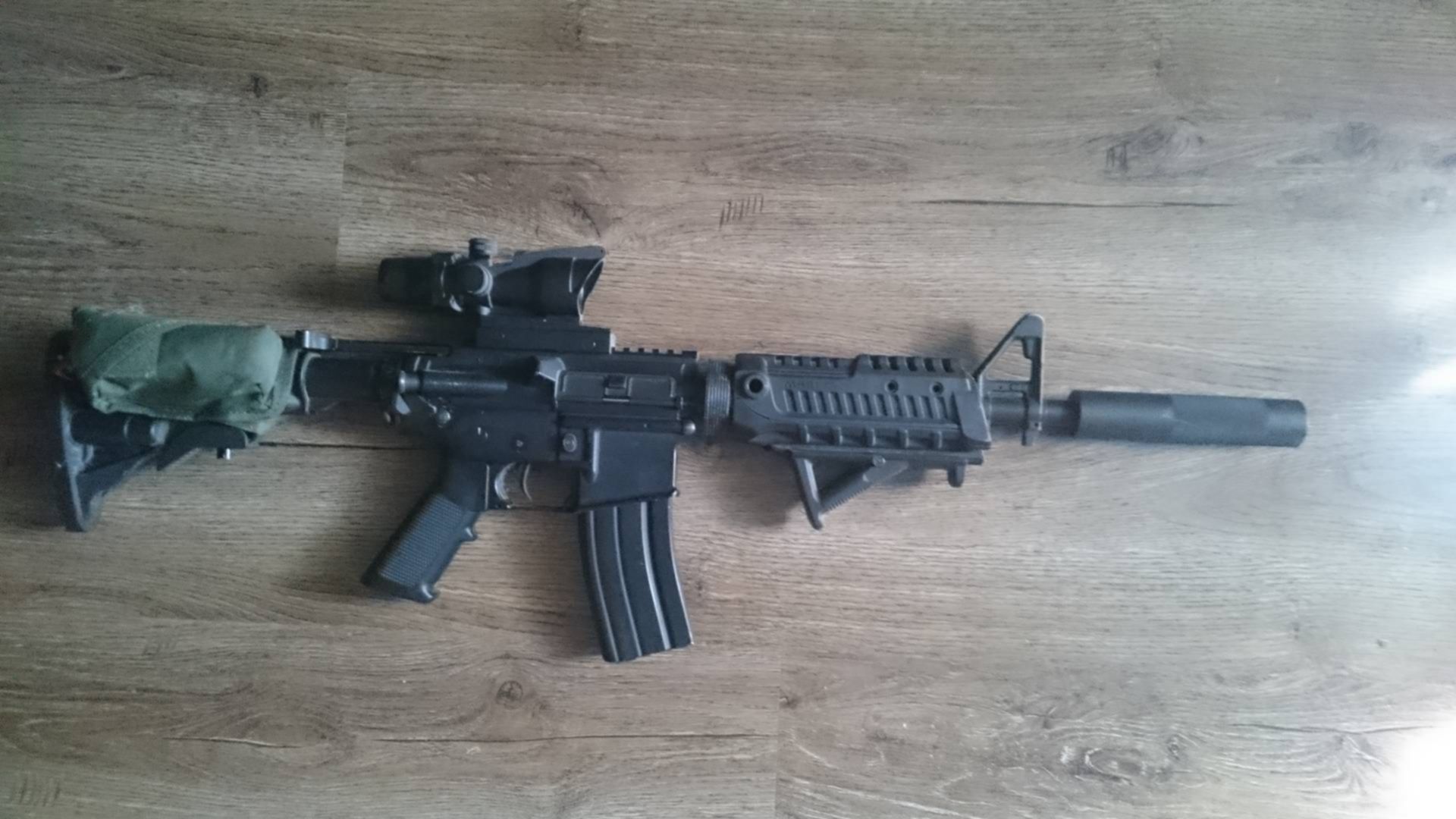 Продам м. М4а1 с прицелом ACOG. М4а1 LCT. М4 лст. М4а1 АКОГ И глушитель.