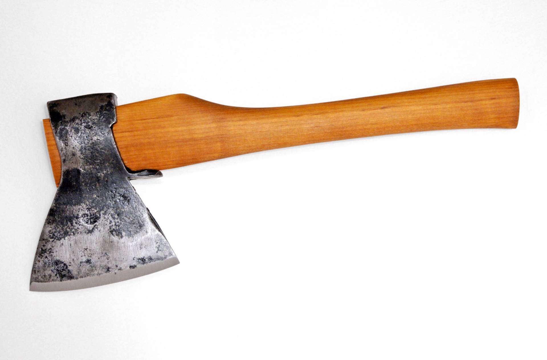 топор походный husqvarna 37,5 см с кожаным чехлом. топорище обрезиненное. топор грансфорс брукс. топорище обрезиненное. топорище из граба.