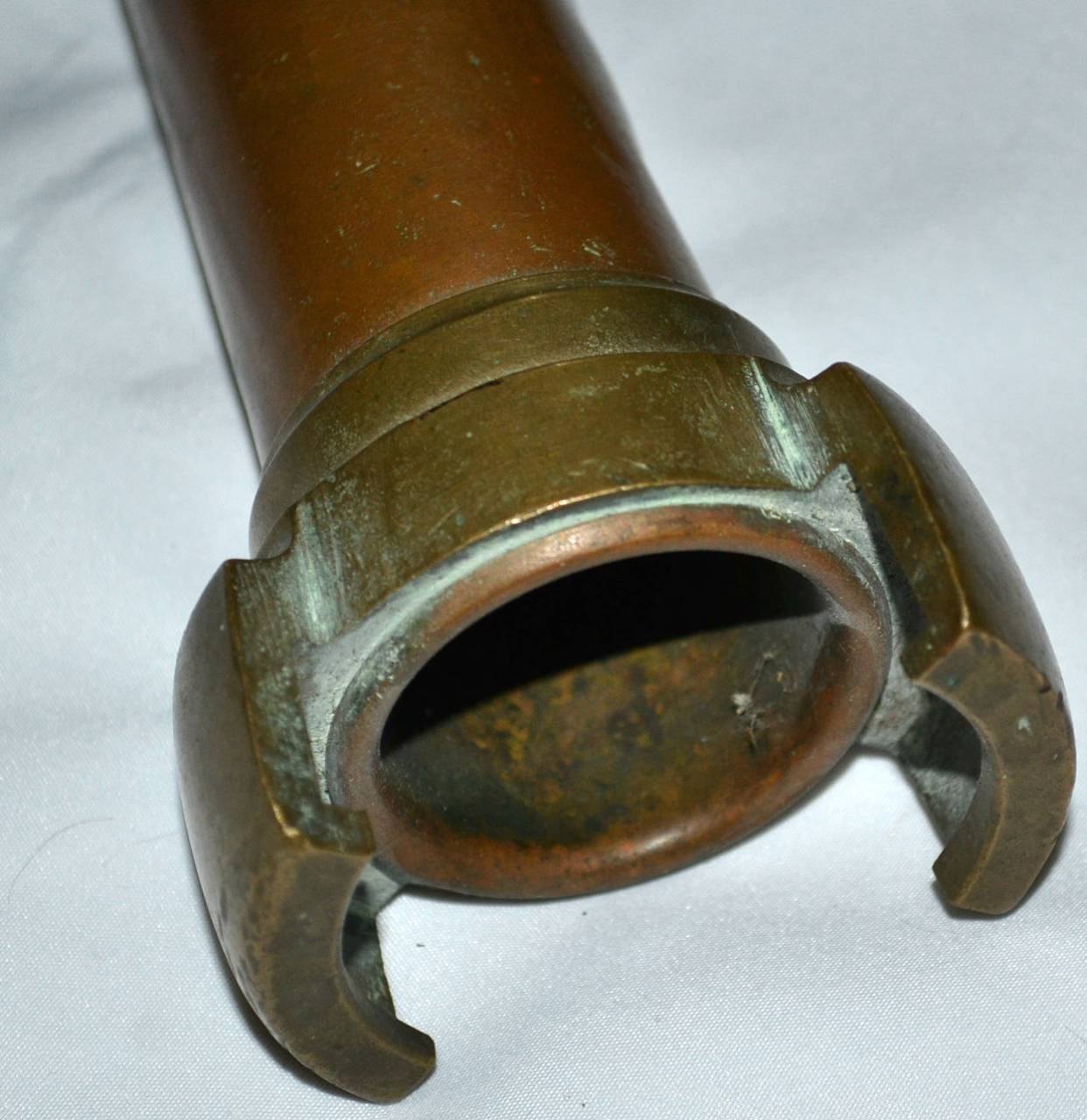 Бронзовый ствол. Бронзовый ствол. Модели старинных бронзовых пушек. Казнозарядное ружье паули. Старинный пожарный ствол брандспойт медь латунь.