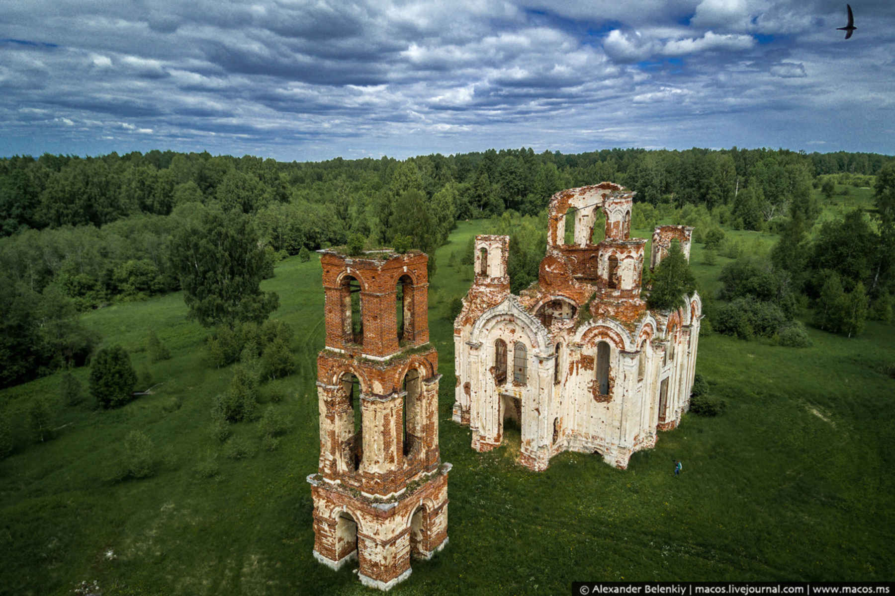 А дома ждали россияне когда остынут кирпичи