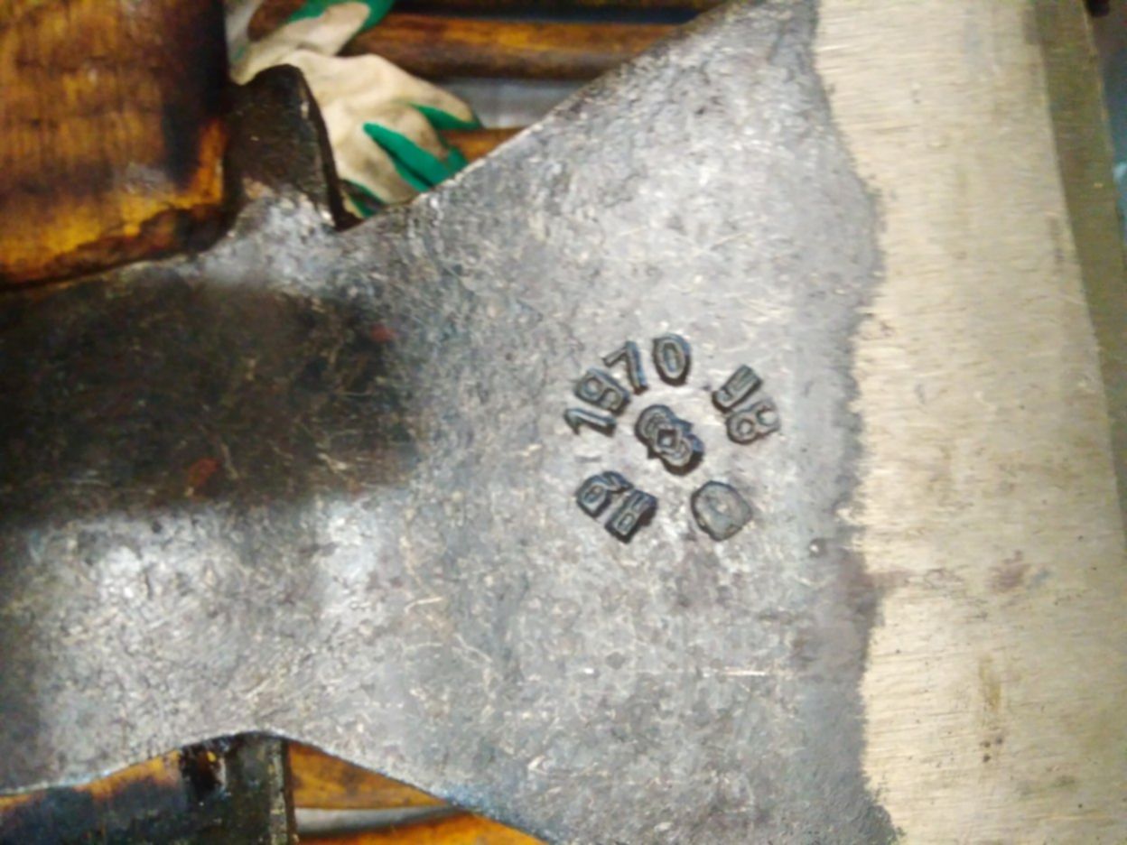 Завод труд вача клеймо на топоре. Клеймо топора б3 1988. Топоры клейма заводов. Клейма советских топоров. Клеймо на топоре труд вача 800.