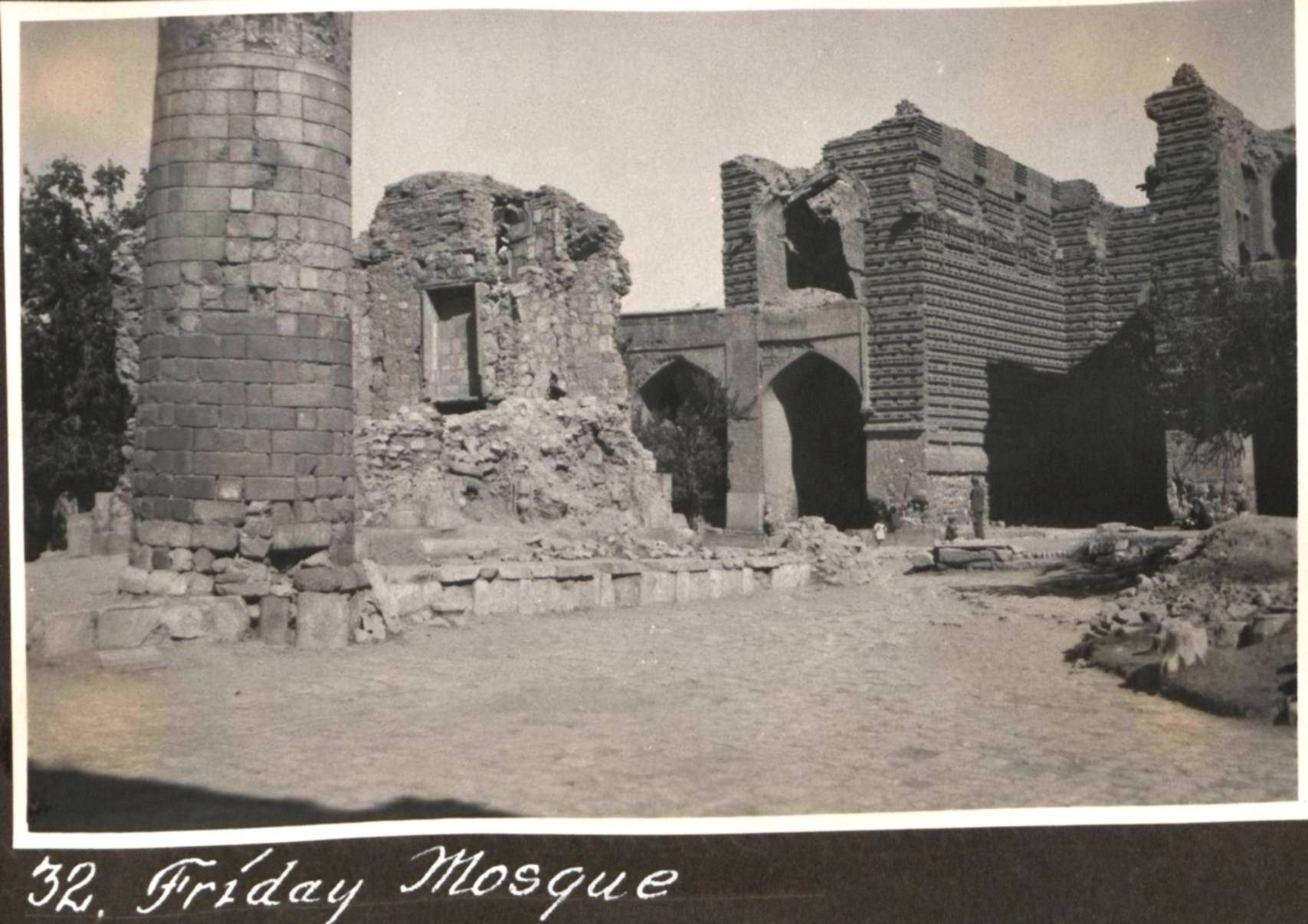 А дома ждали россияне когда остынут кирпичи