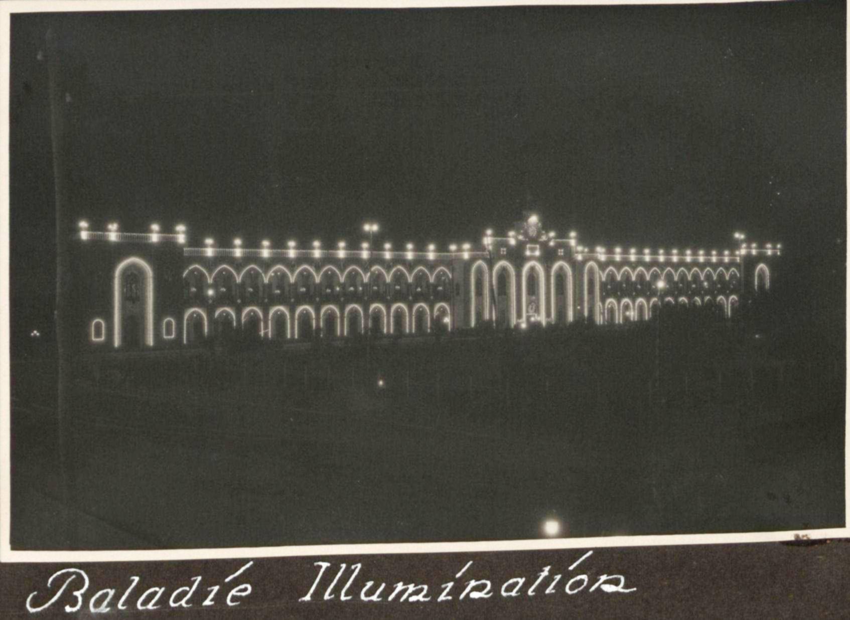 А дома ждали россияне когда остынут кирпичи