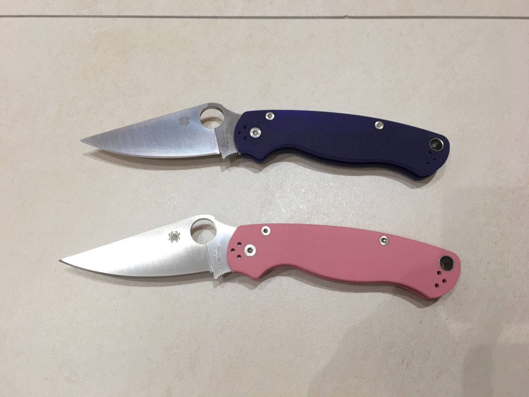 Cpm2. Spyderco Paramilitary 2. Нож Spyderco Paramilitary 2. Spyderco c81. Spyderco Paramilitary Pink.
