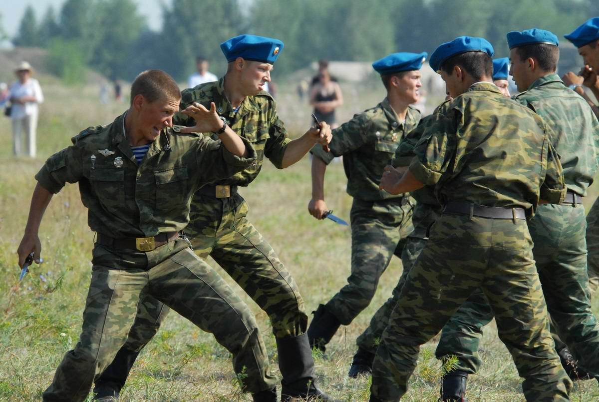 Особые войска. Спецназ. Тренировка. Крепкие спецназовцы. Специальные армейские отряды России.