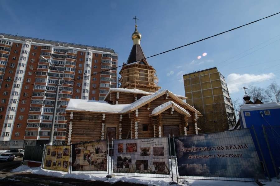 Храм ховрино клинская. Храм 12 апостолов в Ховрино. Новый храм в Ховрино. Храм 12 апостолов Ховрино расписание. Храм 11 апостолов в Ховрино.