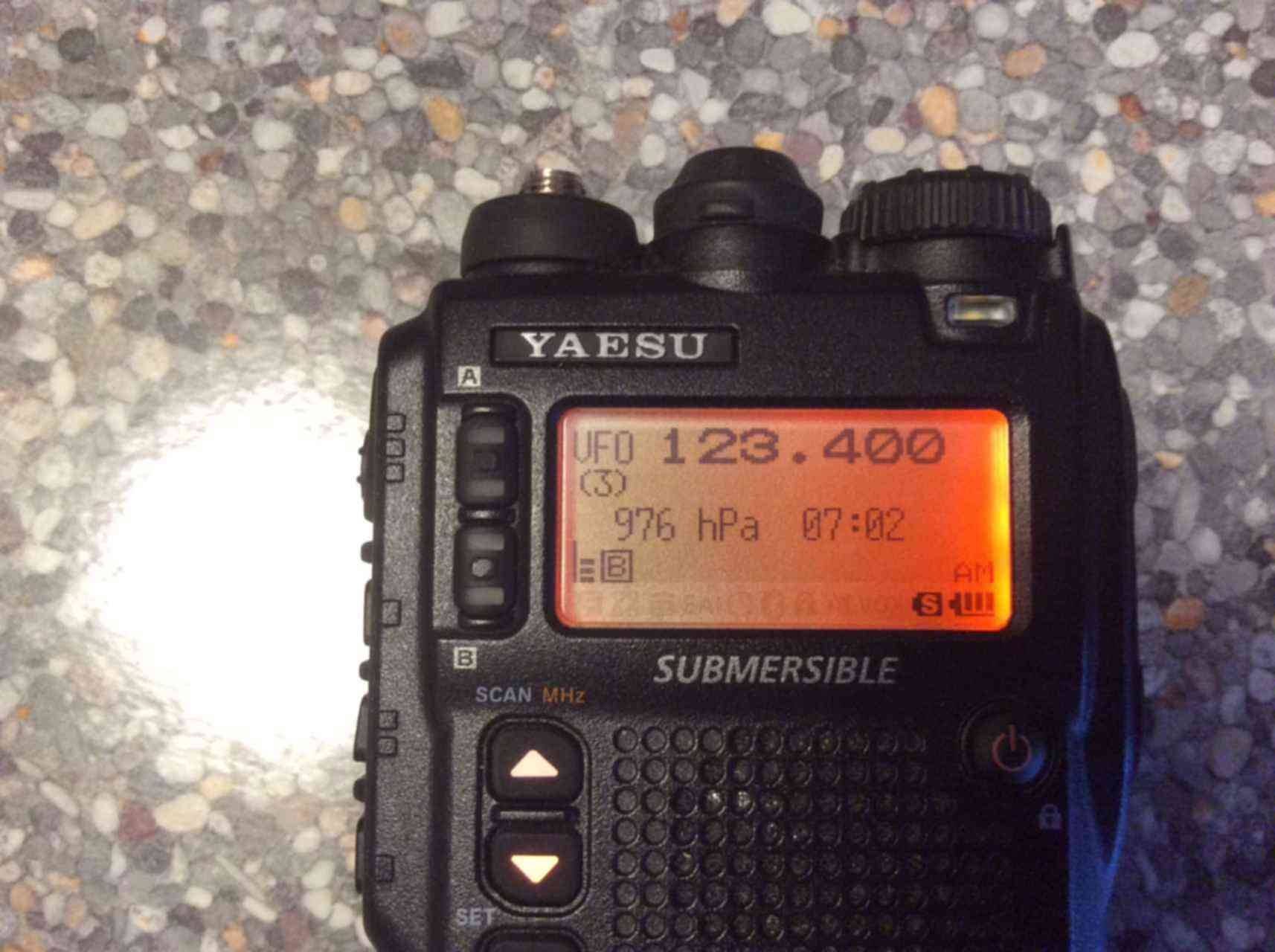 Vx 8 2. Yaesu VX-8dr. Yaesu VX-8. Рация Эйсу VX 8dr/de. Yaesu VX-8dr коробка.