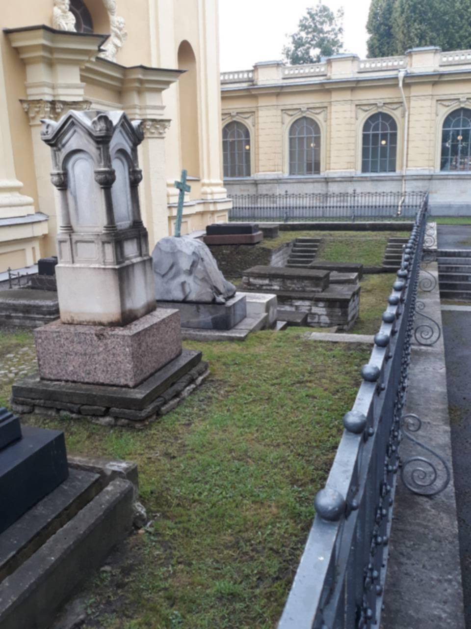 могилы императоров в петропавловской крепости