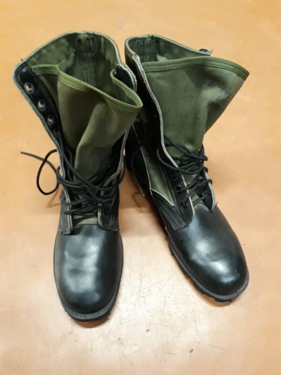 Boot original. Jungle Boots 10w. Армейские ботинки Джангл-1 1957 год. Jungle Boots 10 1\2r.