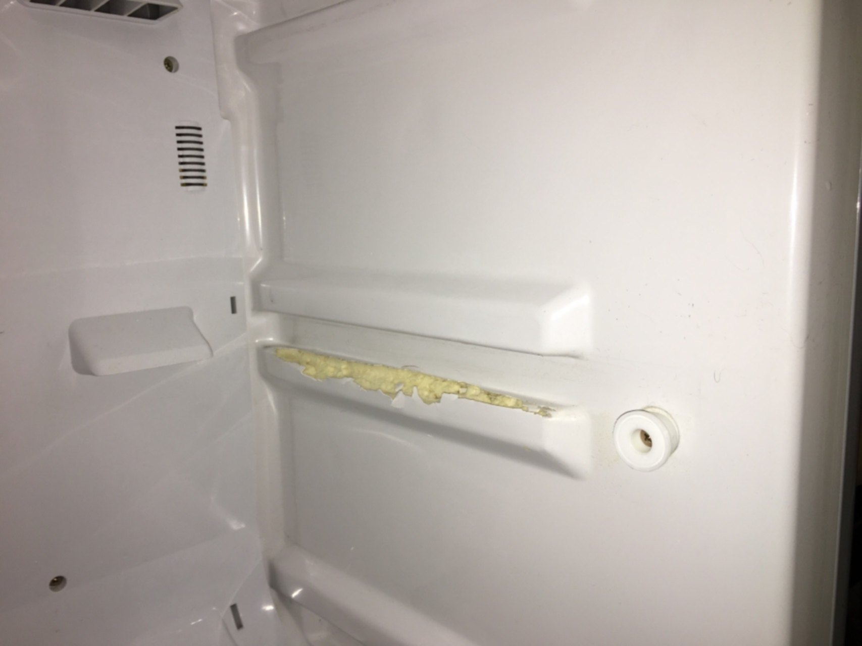Конденсат в холодильнике на полках атлант