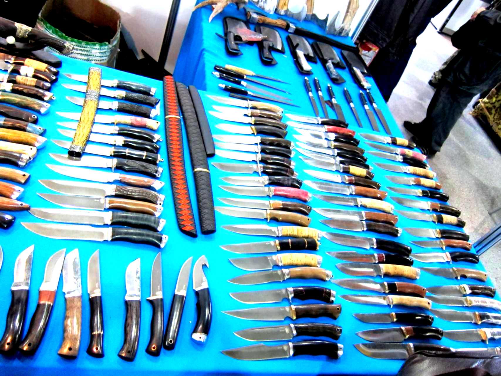 Ножевая выставка. Выставка клинок в Москве 2023. Клинок выставка ножей. Выставка ножей в Москве.