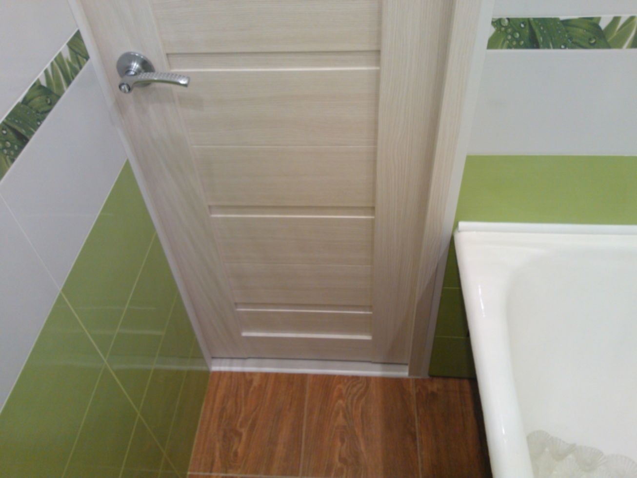 Матовые двери в ванную