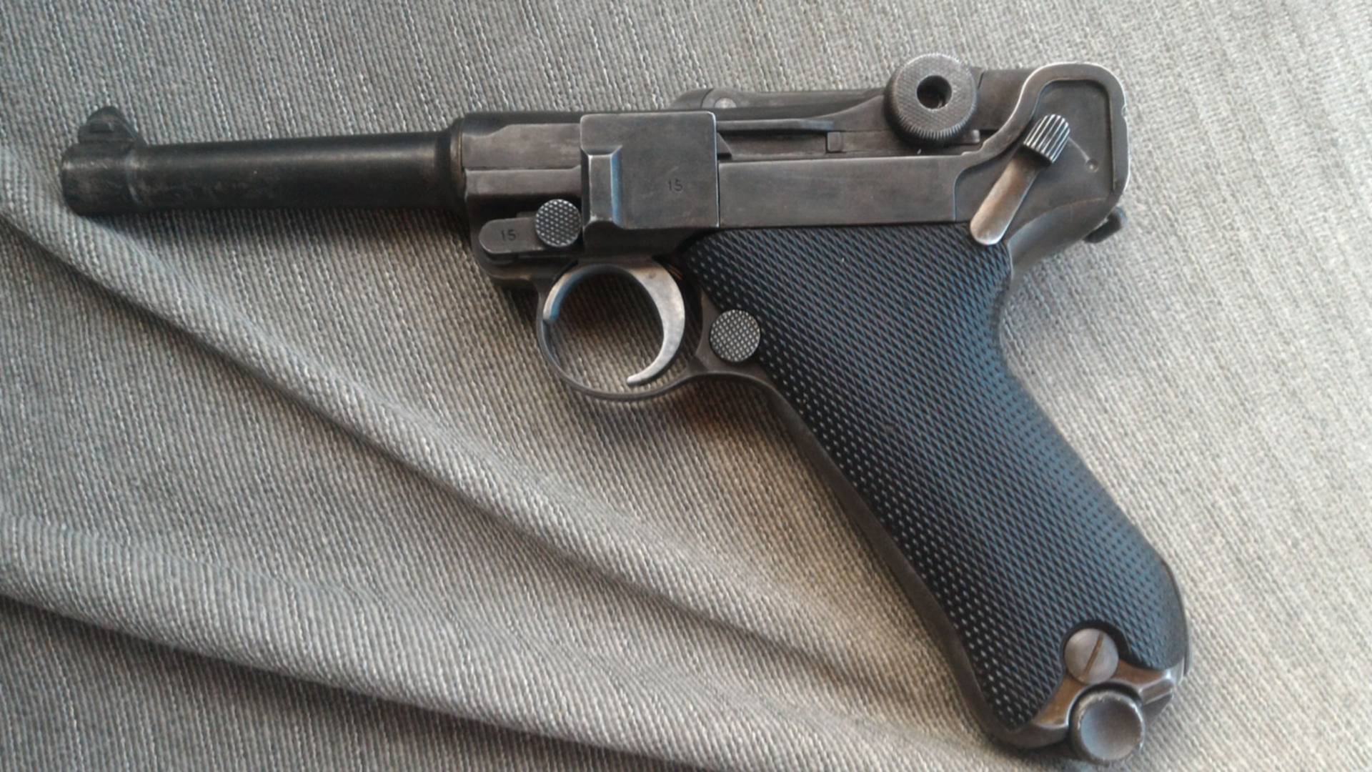 Люгер сталкер. Luger p08. Safety Bar Luger p08. Luger p08 in us Army.