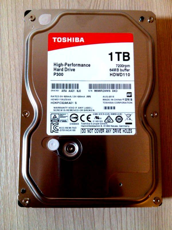 Диск 1. Жесткий диск Toshiba p300 hdwd110uzsva. Жесткий диск Toshiba 1 TB hdwd110uzsva. HDD Toshiba p300 1tb. Жесткий диск Toshiba PC p300 1tb.