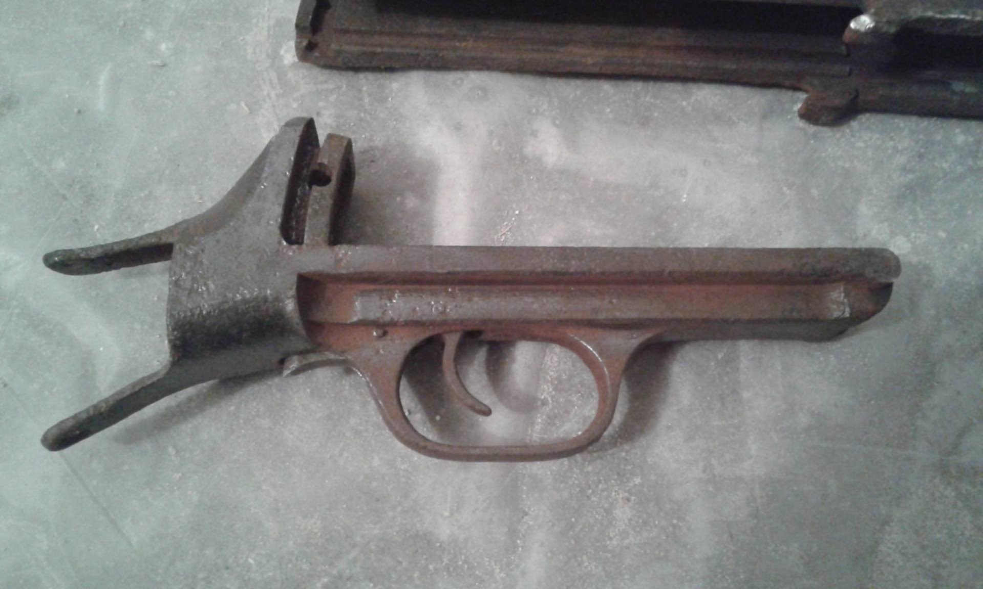 д п деталь. пружина от пулемёта дп-27. 3д моделирование в компас 3д. кронштейн компас 3d v17. д п деталь.