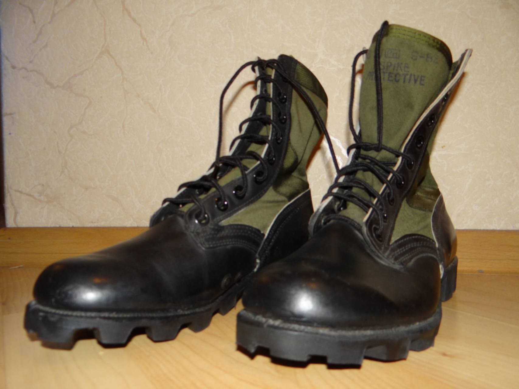 Вьетнамские продам. Берцы Джангл Вьетнам. Берцы Джангл песок. Jungle Boots Vietnam.