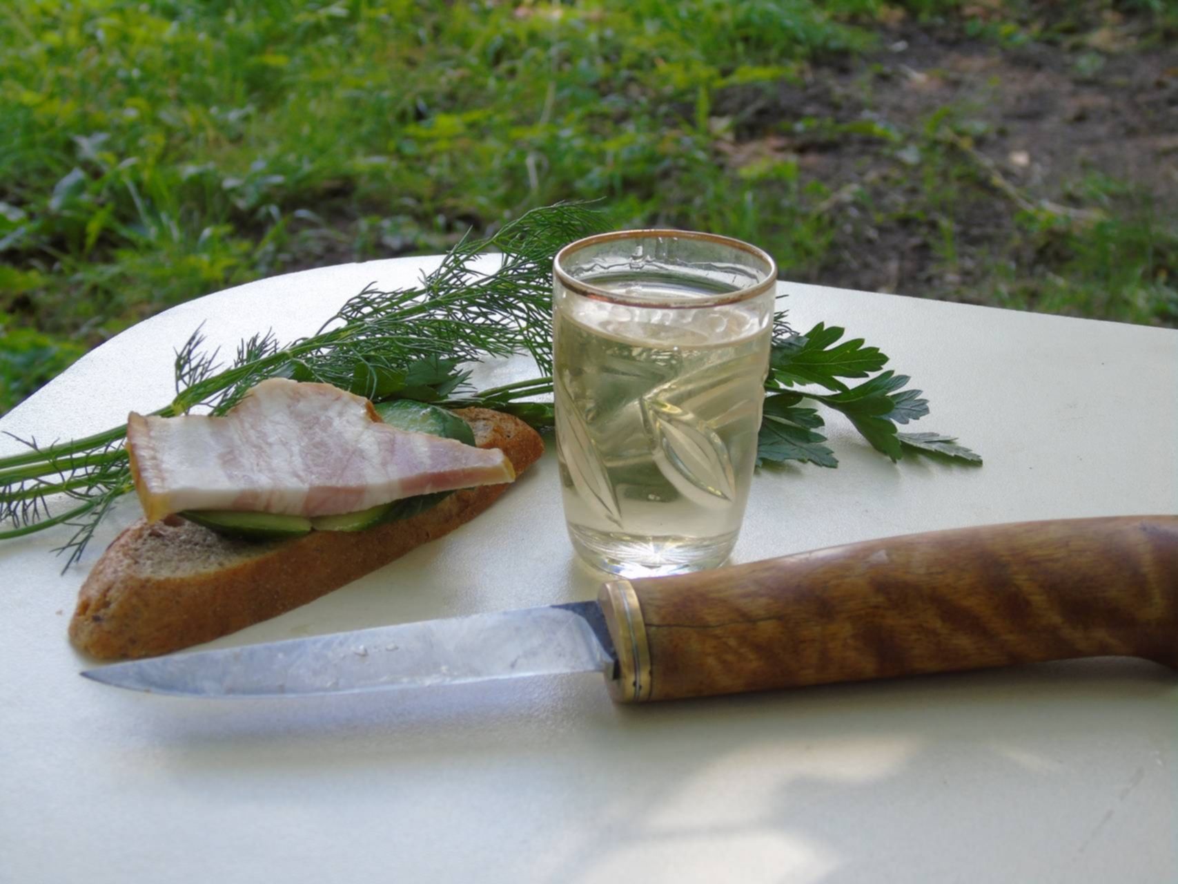 Водку закусывать манной кашей