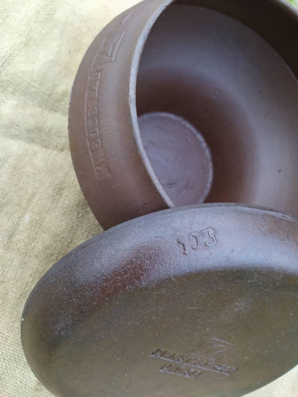 Старая чугунная кастрюля. Продать чугунную. Продать чугунную. Чугунок советский. Чугунок ссср.