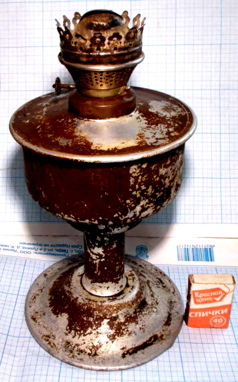 Керосиновая лампа лмз 1965 стекло. Керосиновая лампа клеймо. Клейма керосиновых ламп. Клейма керосиновых ламп. Керосиновая лампа matador berlin xix.