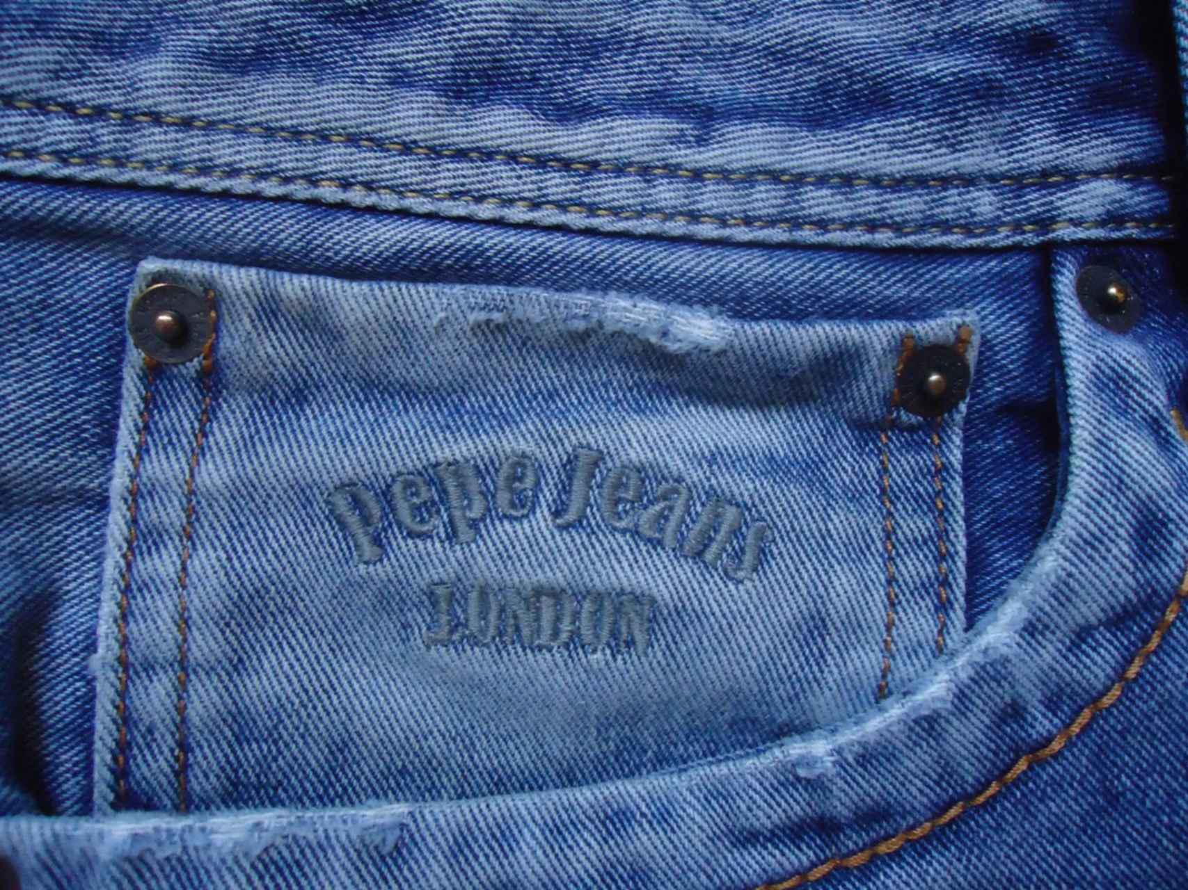 Как по английски джинсы. Pepe Jeans pm80065. Джинсы на английском. Джинсы w33. Английские джинсы бренды.