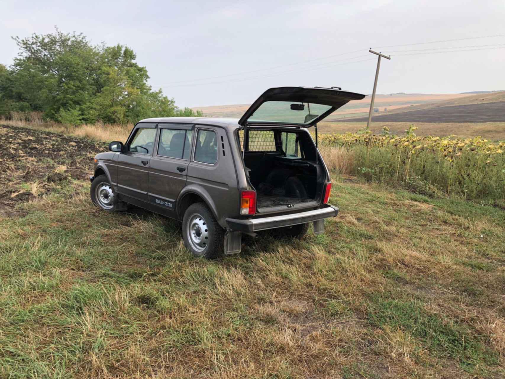 Нива полный. Нива 2313. Lada 2121 220 1012. Полный привод Нива. Легковой полноприводный Нива.