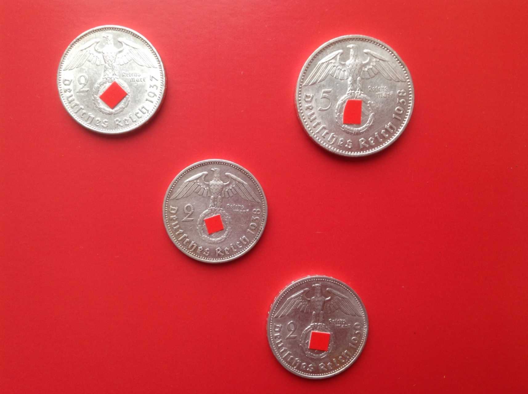 Сколько стоит фашистская монета. Монеты третьего рейха. 3 Рейх серебро. Монеты Германии третий Рейх. Фашистские монеты со свастикой.