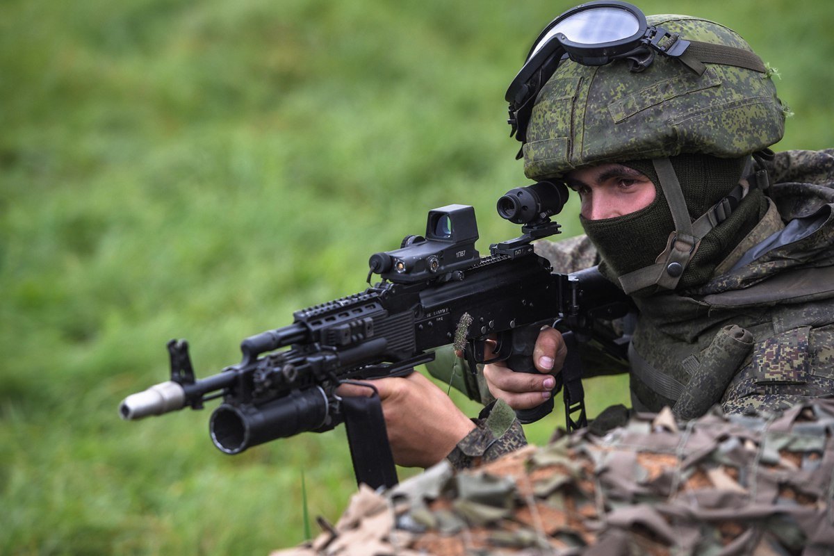 Фото военных с оружием