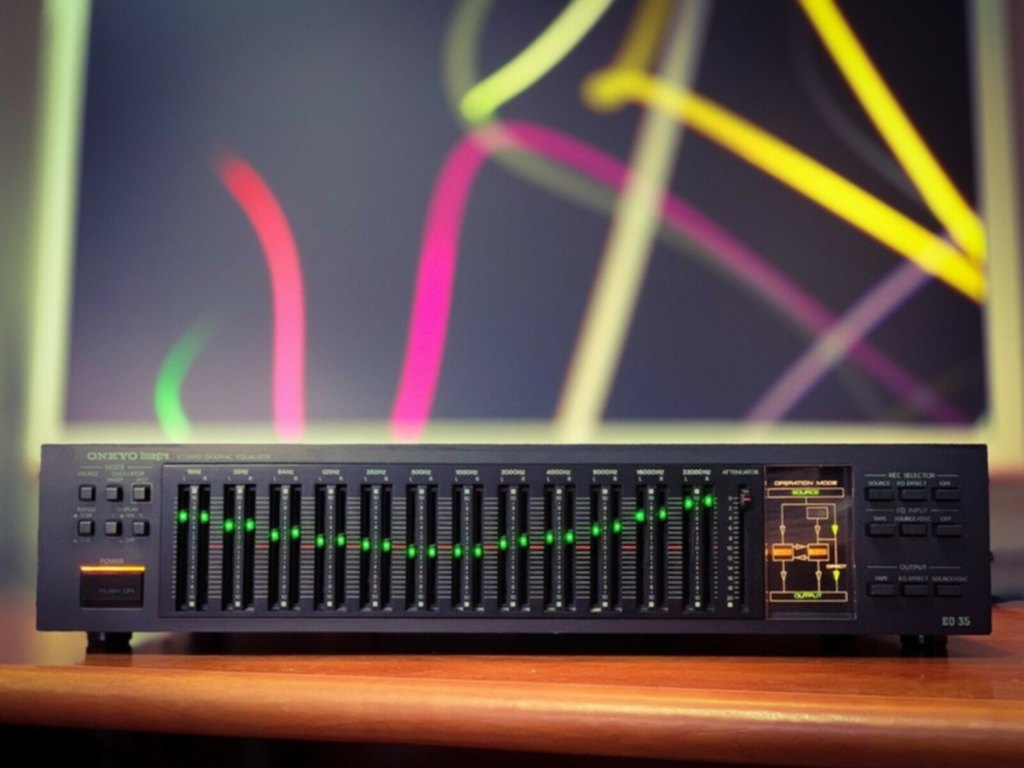 Graphic equalizer. Эквалайзеры Onkyo Винтаж. Onkyo eq35. Onkyo эквалайзер. Эквалайзер Онкио Интегра.